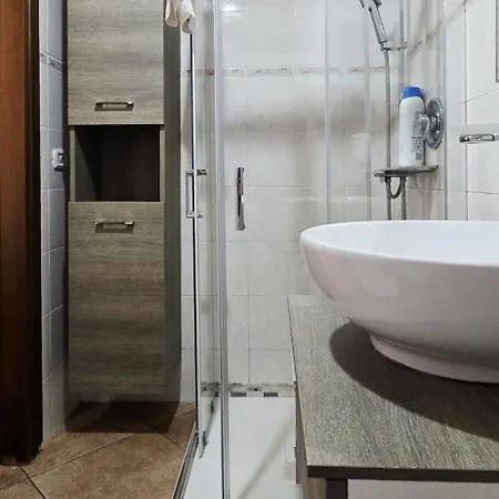 Guest Nonantola Apartmán *